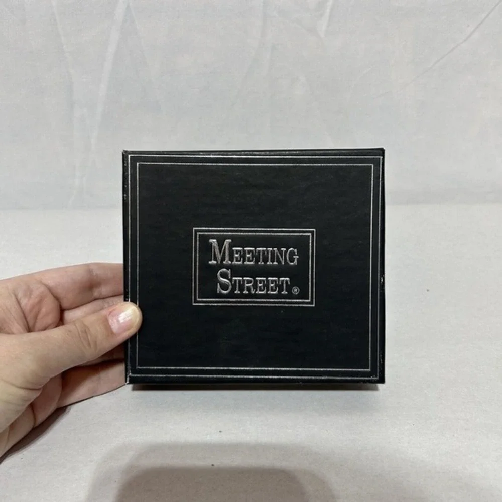Meeting Street Men's Trifold Wallet Genuine Leather Compact Classic Brown New‎